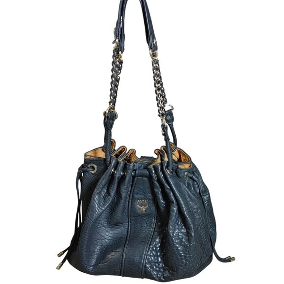 MCM Hobo Handbag Aren Extra Large Drawstring Black Leather Dual Handle Italy COA - Picture 2 of 16